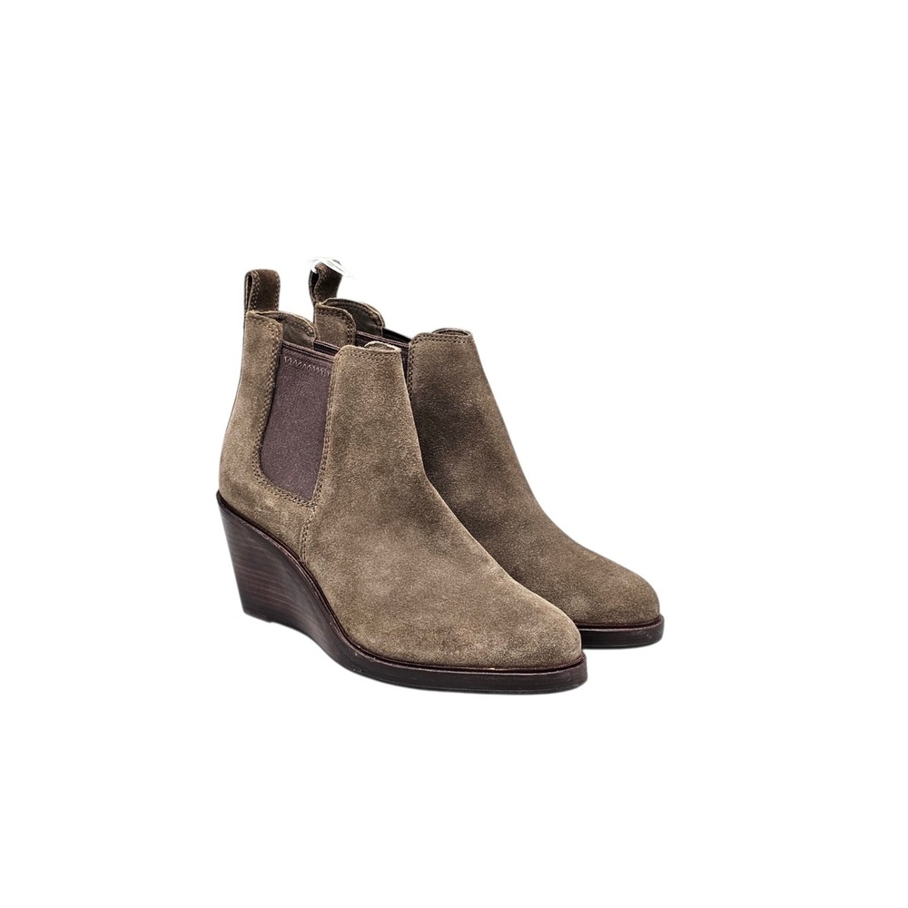 Clarks Women's Size 9‎ M US NWOB Clarkdale 2 Olive Suede Wedge Chelsea Booties
